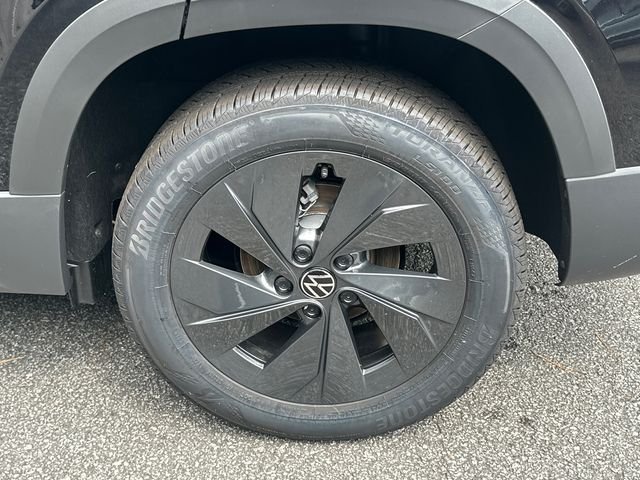 New 2026 Black Volkswagen 1.5T S image 19