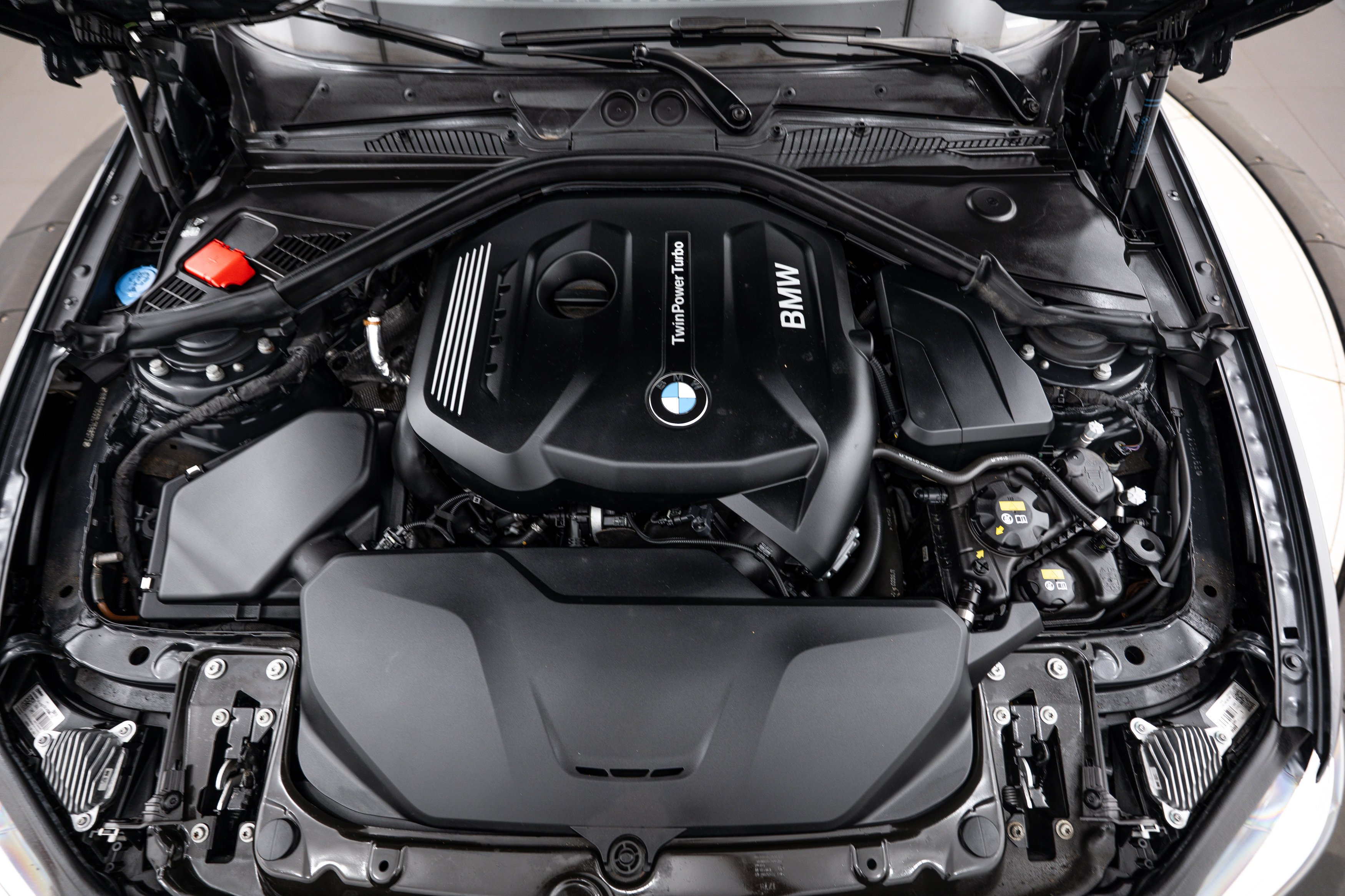 Used 2020 Mineral Grey Metallic BMW 230i xDrive image 19