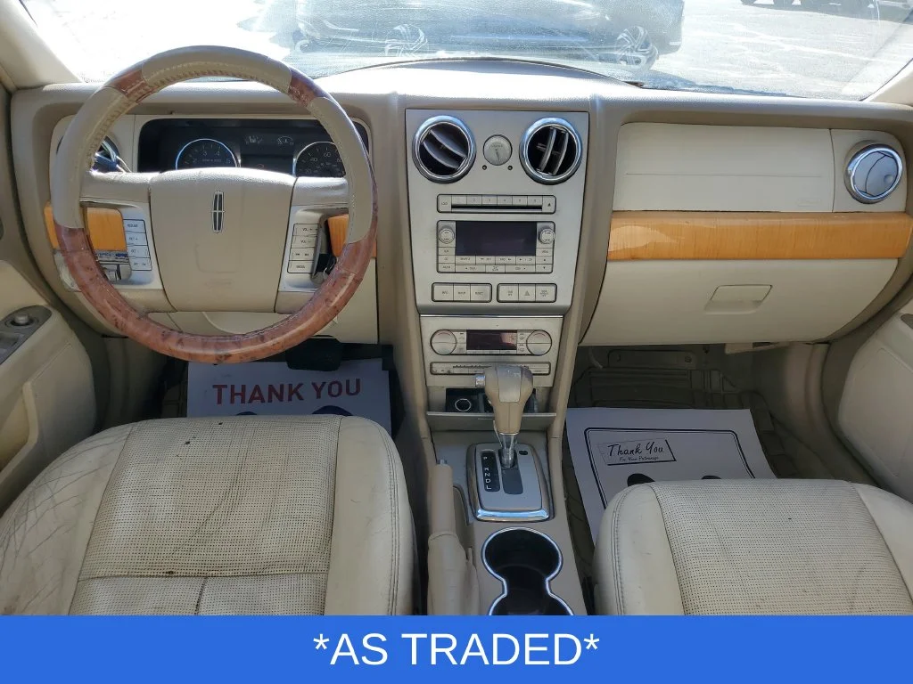 Used 2008 Beige Lincoln Base image 23