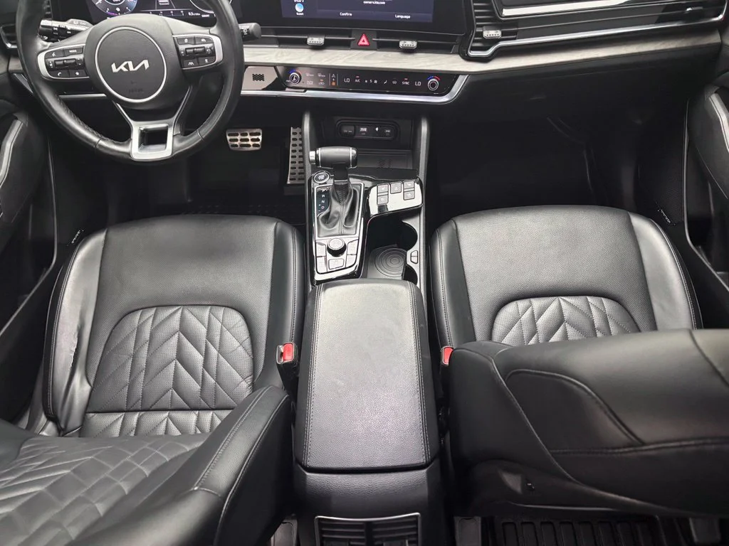 Used 2023 White Kia X-Pro Prestige image 40