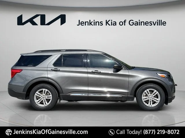 Used 2023 Gray Ford XLT image 8