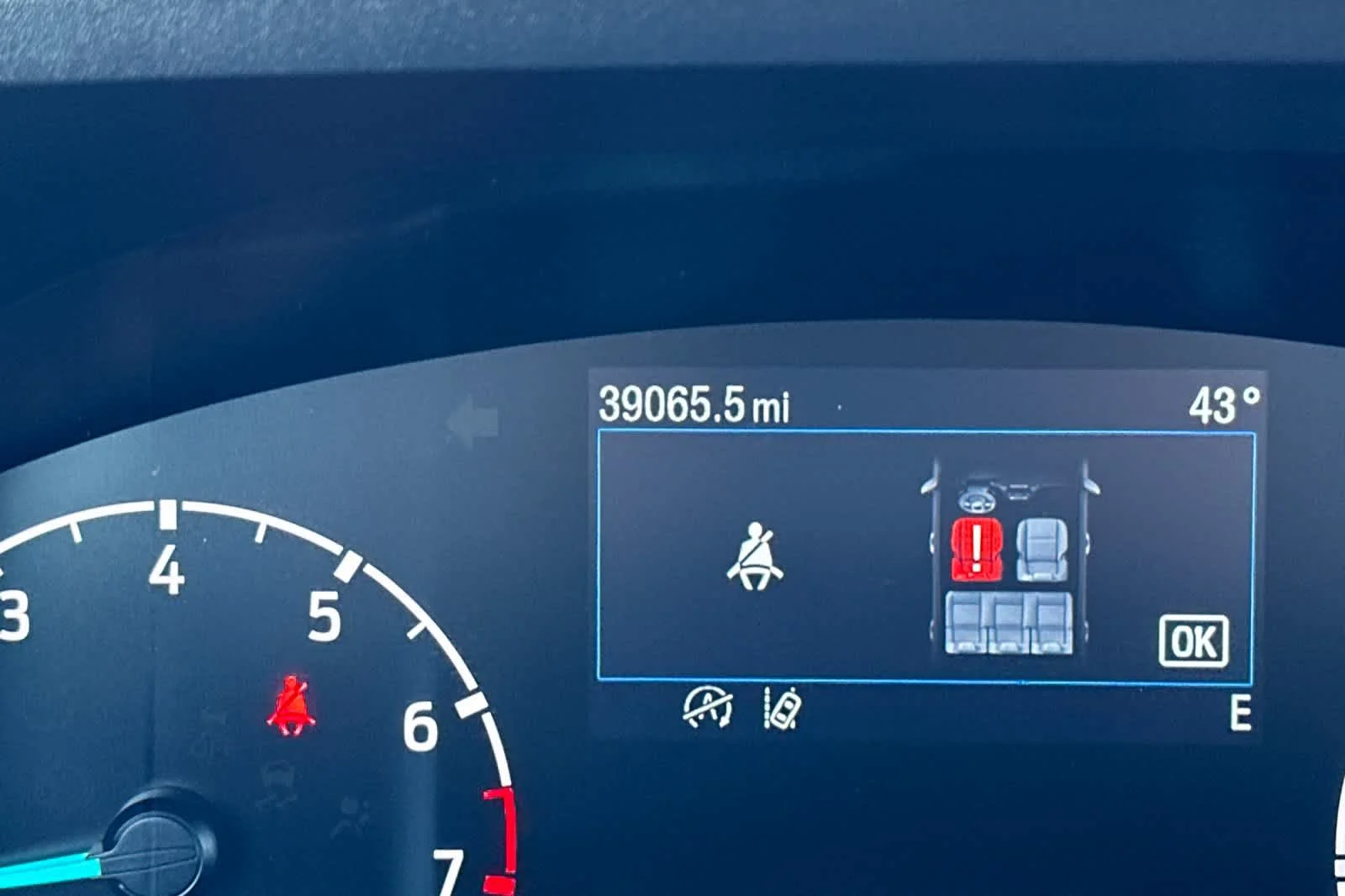 Certified Used 2024 Light Blue Clearcoat Metallic Ford XLT image 23