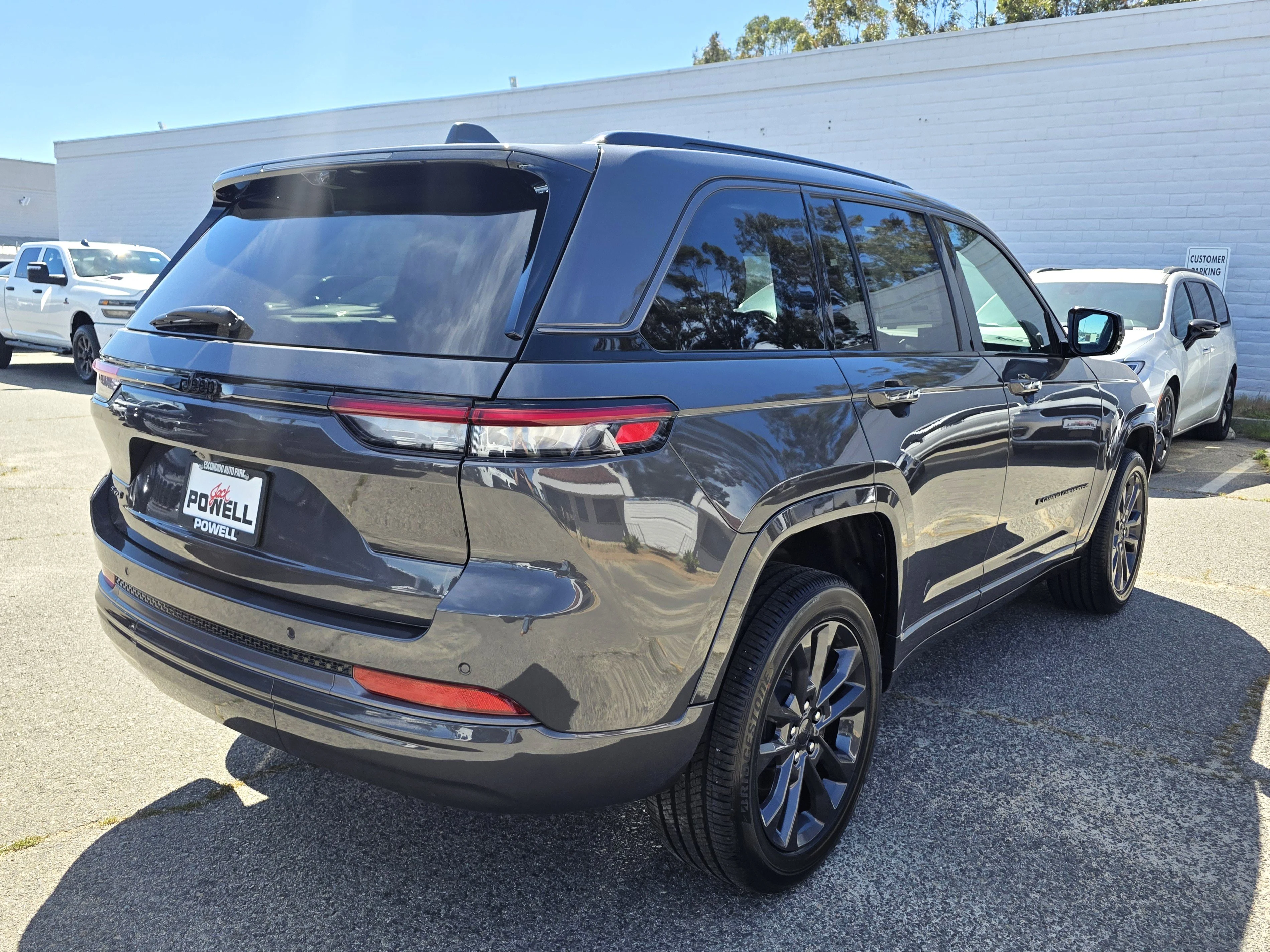 New 2026 Gray Metallic Jeep Limited Reserve image 5