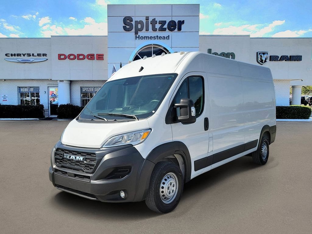 Used 2025 White Ram High Roof image 4
