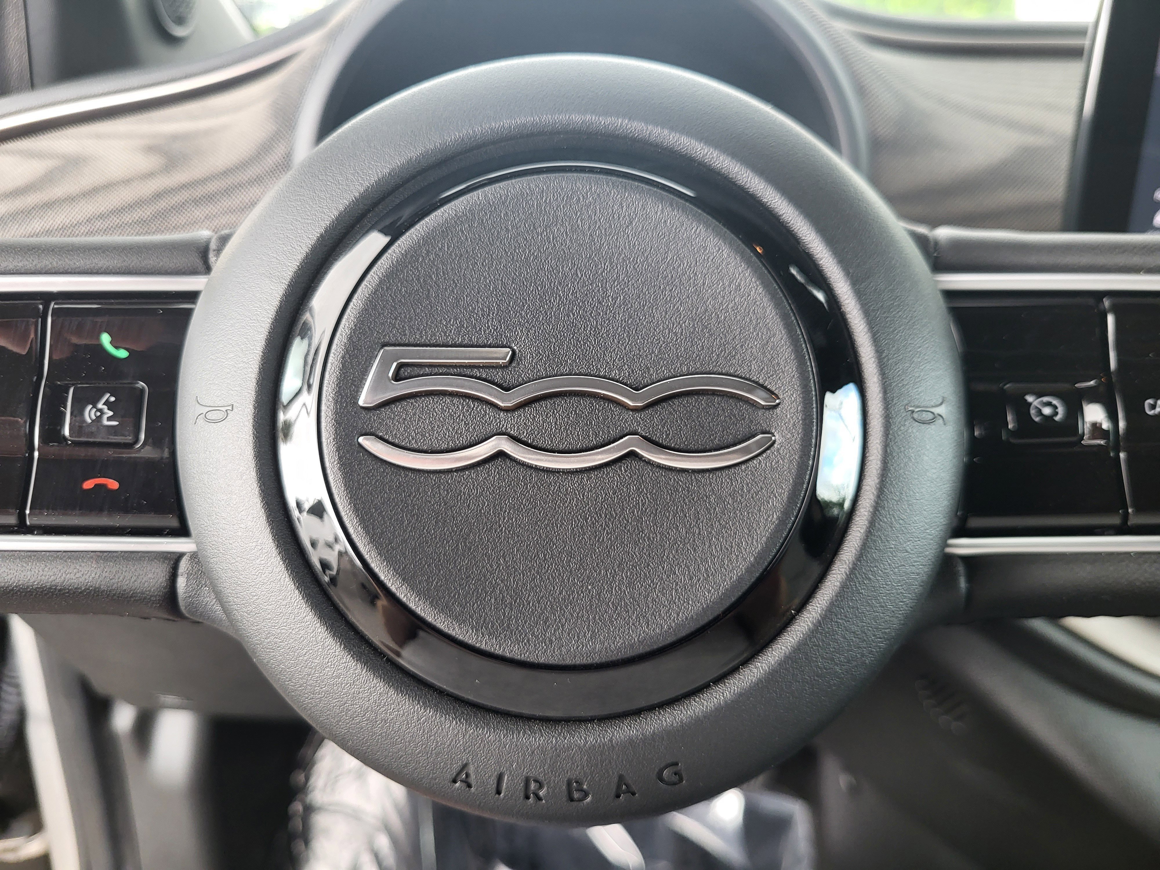 2025 FIAT 500e Base - Photo 61