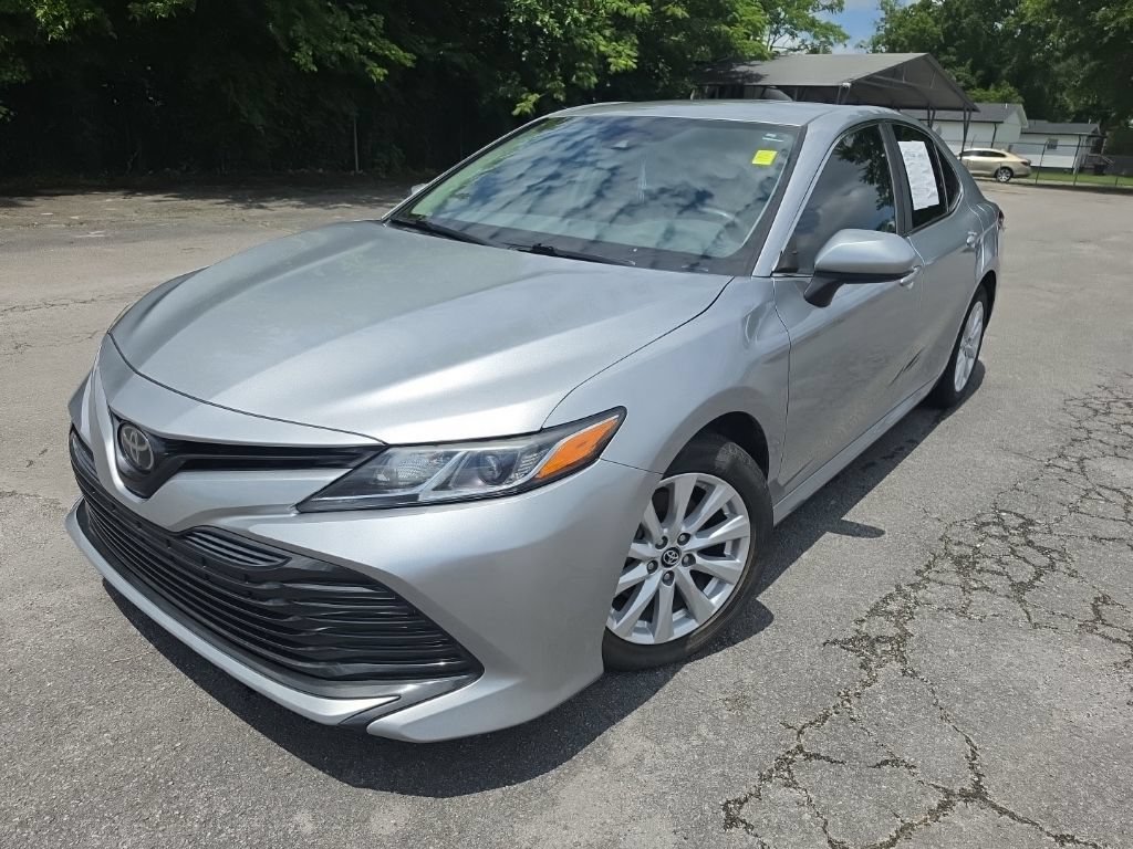Used 2019 Predawn Gray Mica Toyota LE image 3