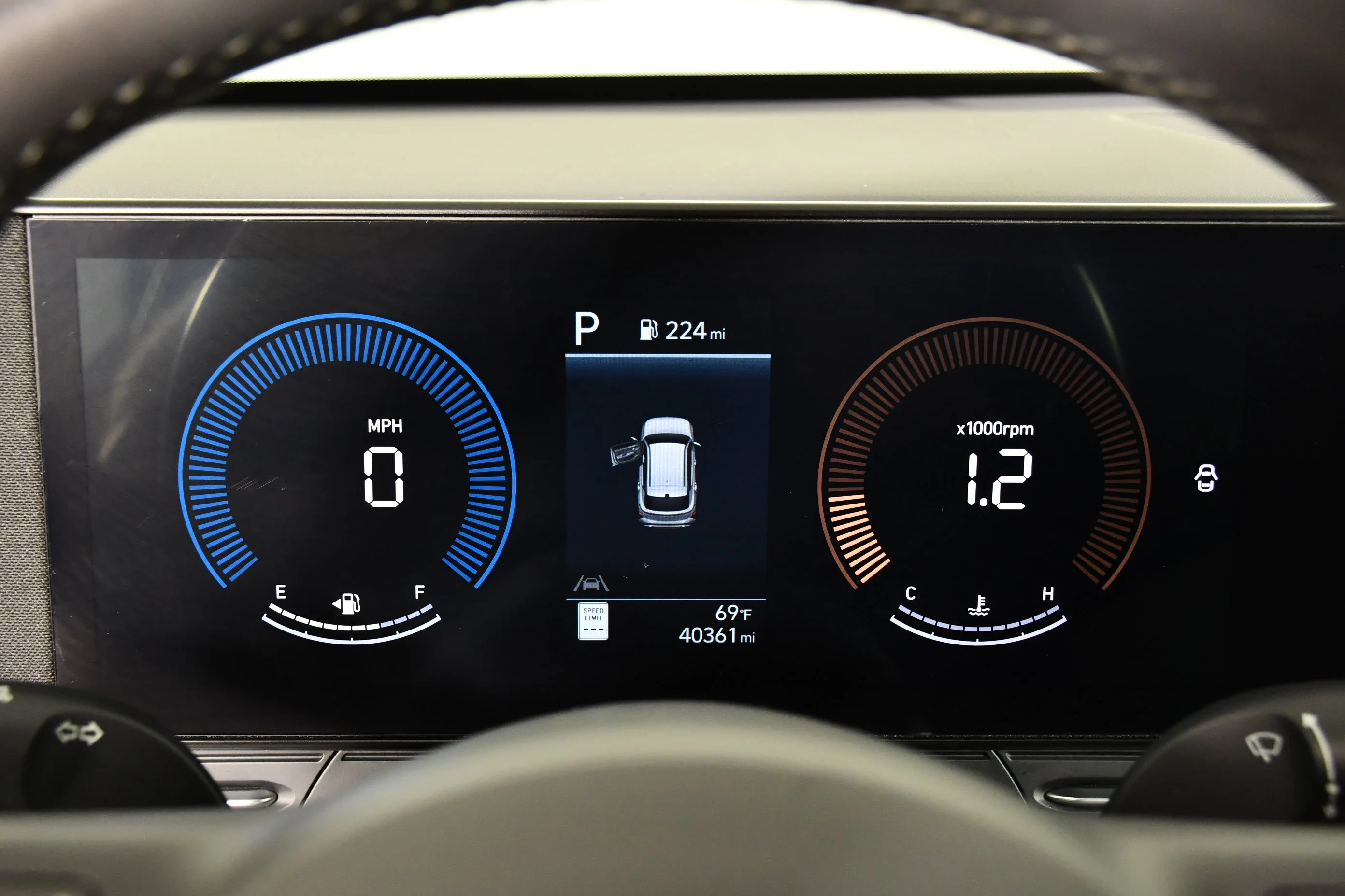 Used 2025 Abyss Black Pearl Hyundai SEL image 18