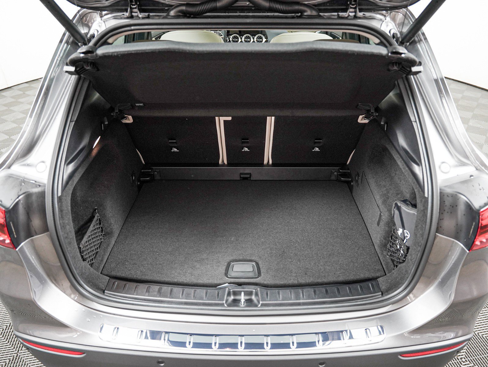 New 2026 Mountain Grey Metallic Mercedes-Benz GLA 250 image 8
