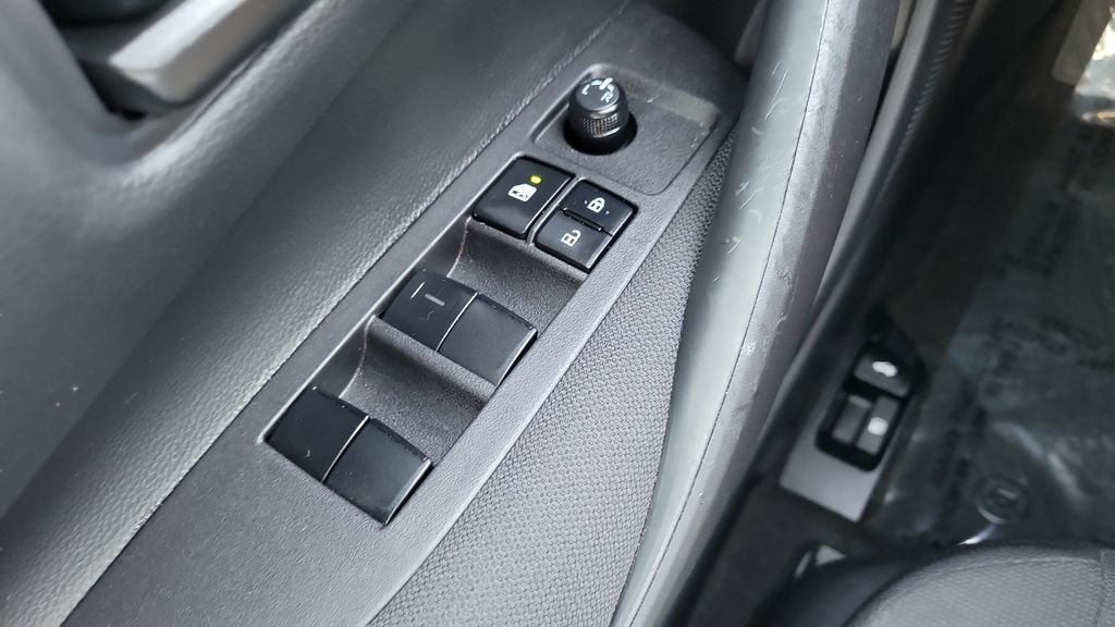 Certified Used 2025  Toyota LE image 21