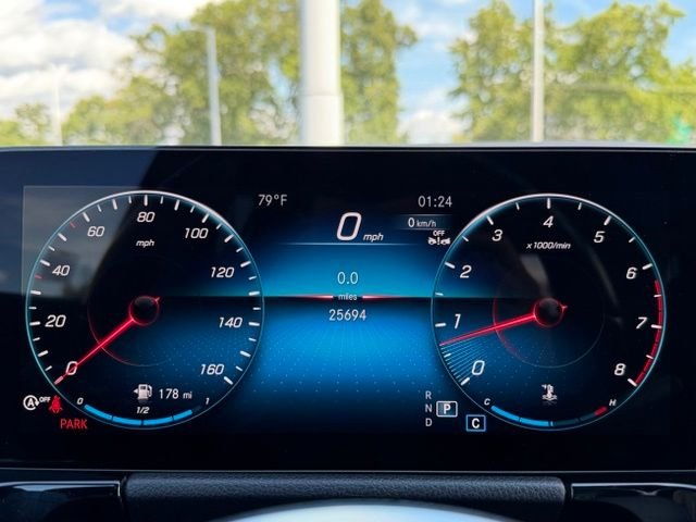 Used 2023  Mercedes-Benz GLA 250 image 18