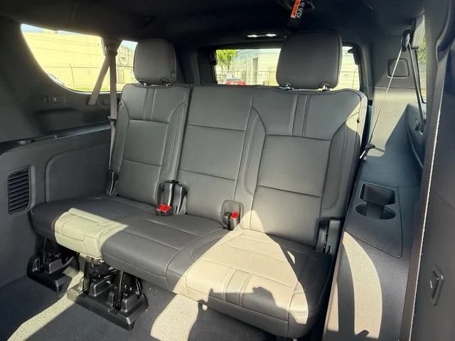 2026 Chevrolet Suburban RST - Photo 9