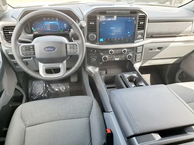 2025 Ford F-150 XLT - Photo 33