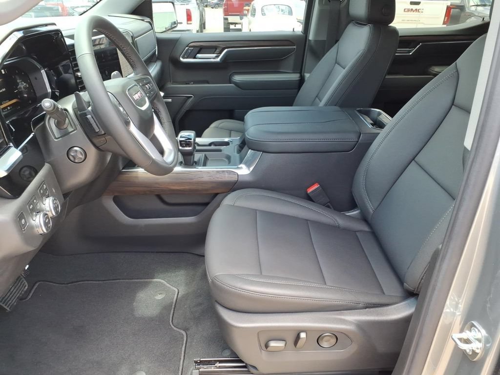 2026 GMC Sierra 1500 SLT - Photo 15