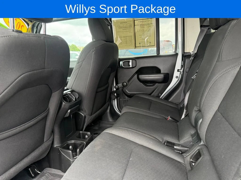 Used 2022 Silver Jeep Sport image 20