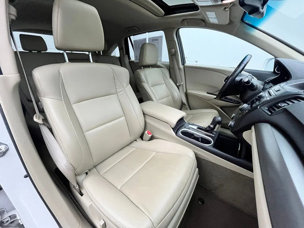 Used 2018  Acura Base image 35