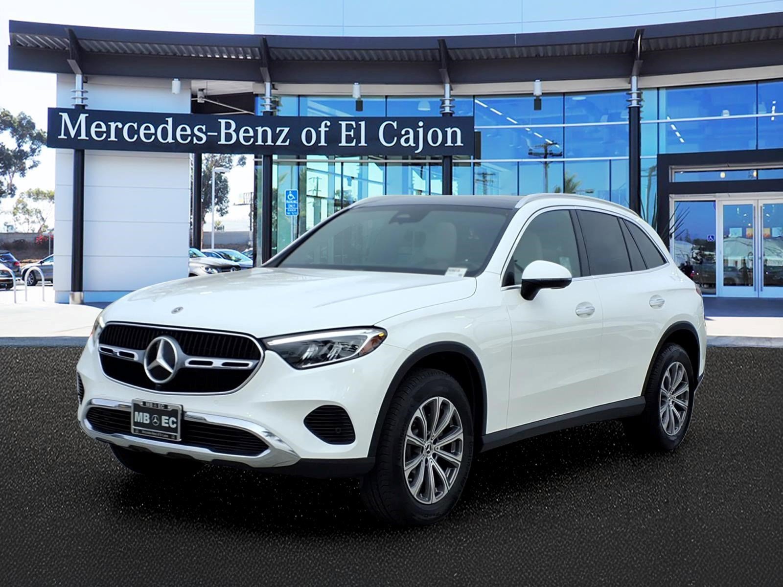 2023 Mercedes-Benz GLC GLC 300's photo