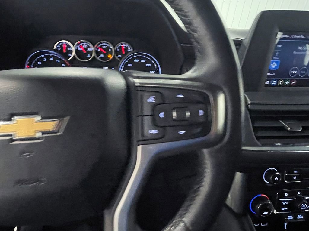 Used 2022 Black Chevrolet LS image 40