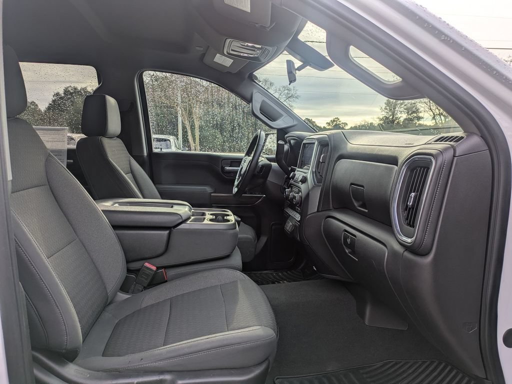 Used 2021 SUMMIT WHITE Chevrolet LT image 27