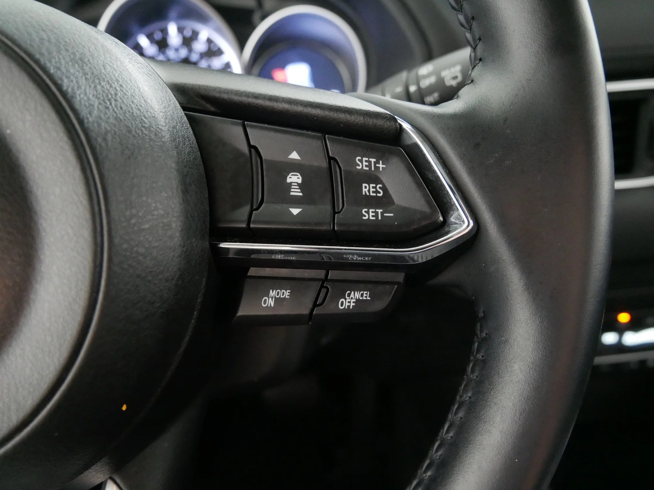 Used 2025 Jet Black Mica Mazda 2.5 S Preferred Package image 28
