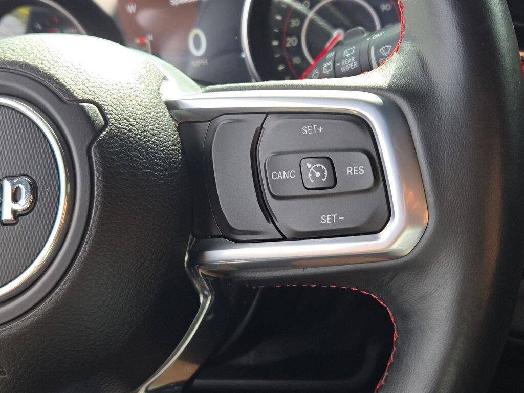 Used 2019 White Jeep Rubicon 4x4 image 32
