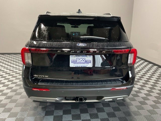New 2027 Agate Black Metallic Ford Active image 11