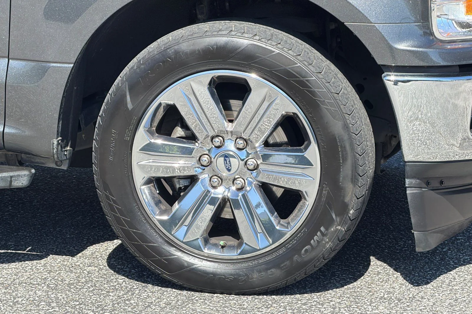 Used 2019 Gray Ford XLT image 27