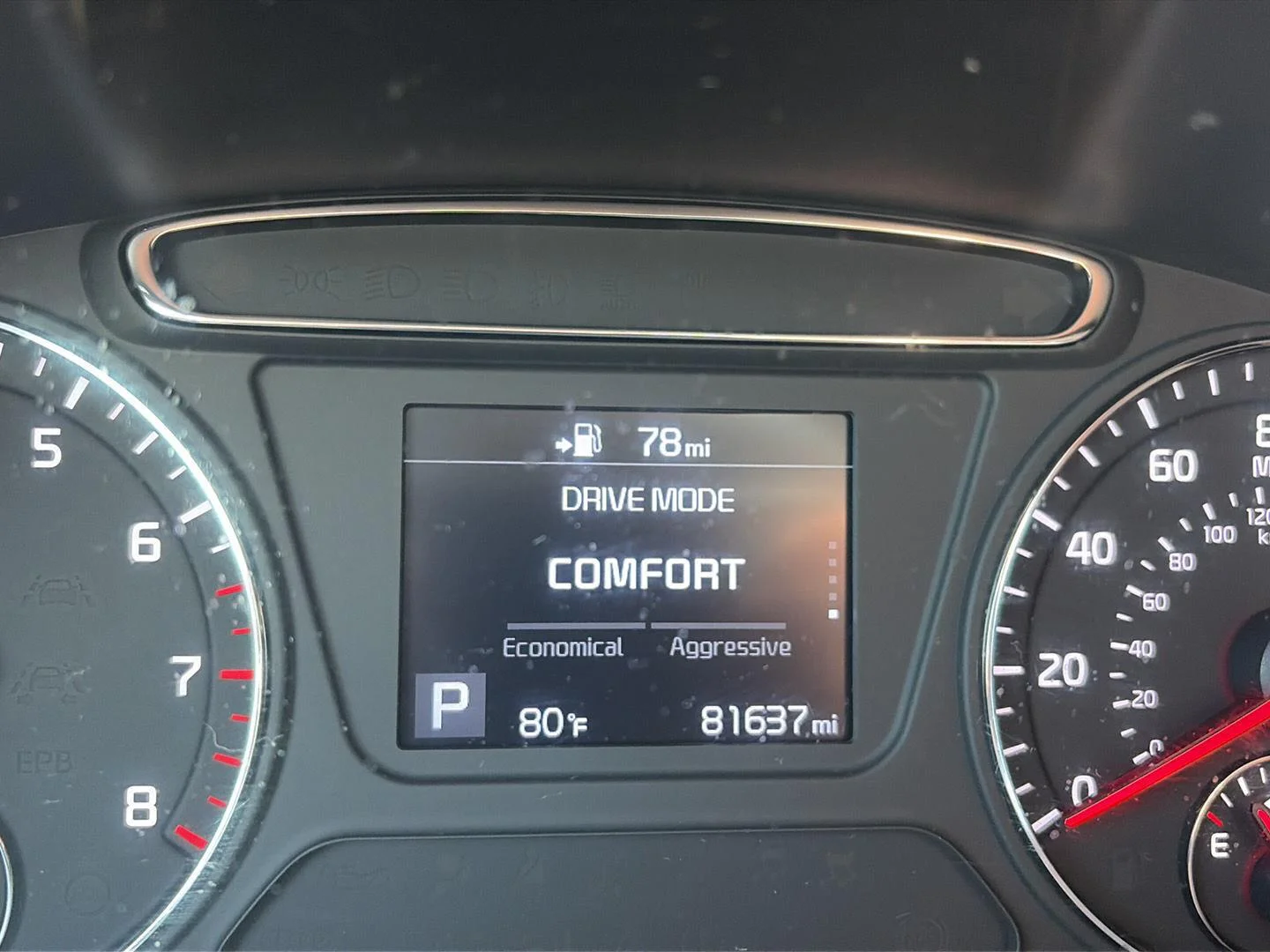 Used 2019 White Kia LX image 25