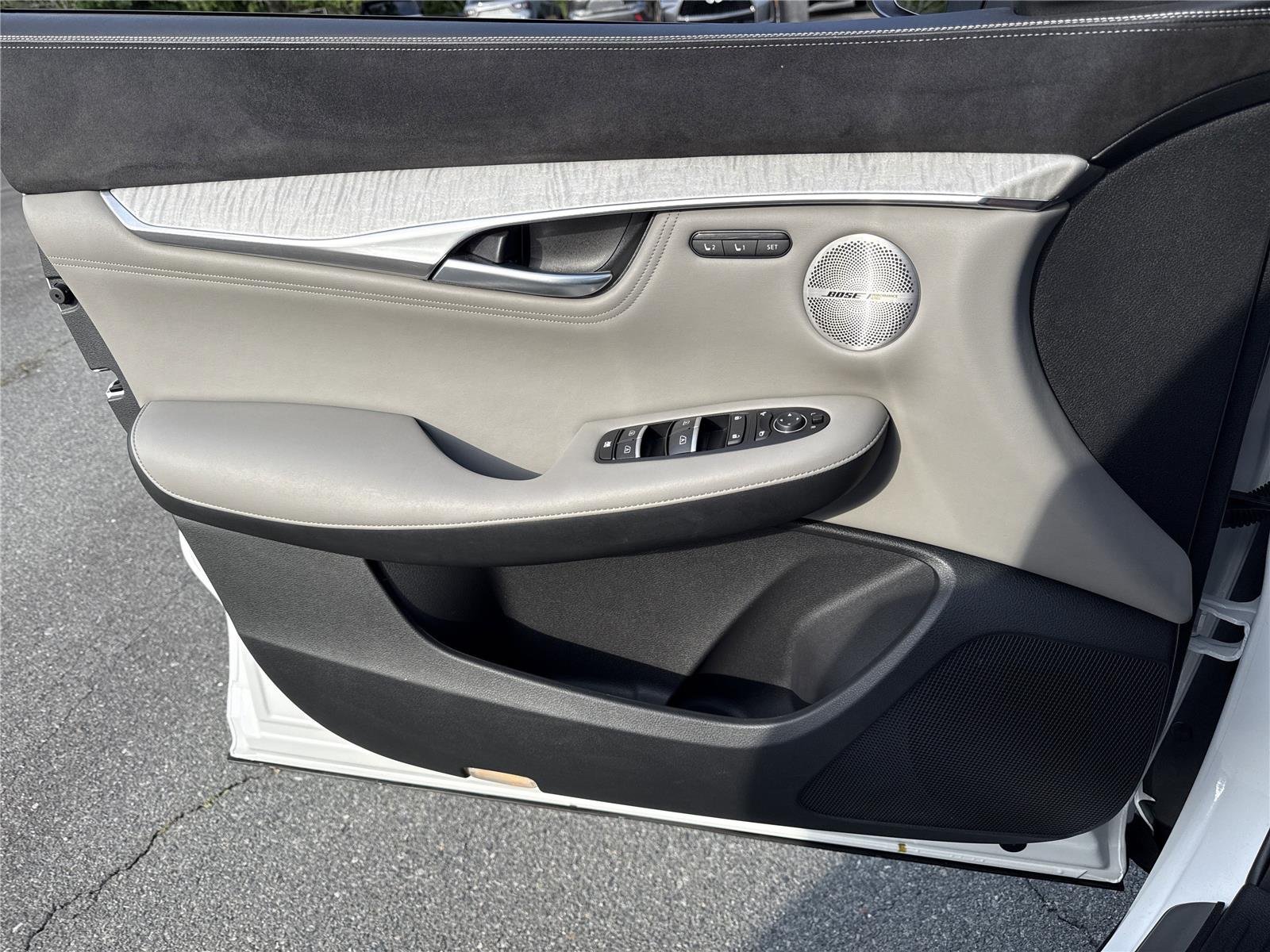 Used 2023 Radiant White INFINITI SENSORY image 15