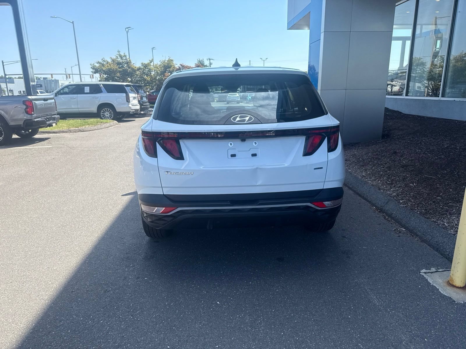 Used 2022 Quartz White [white] Hyundai SE image 6