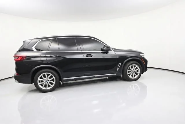 Used 2020 Black BMW xDrive40i image 10