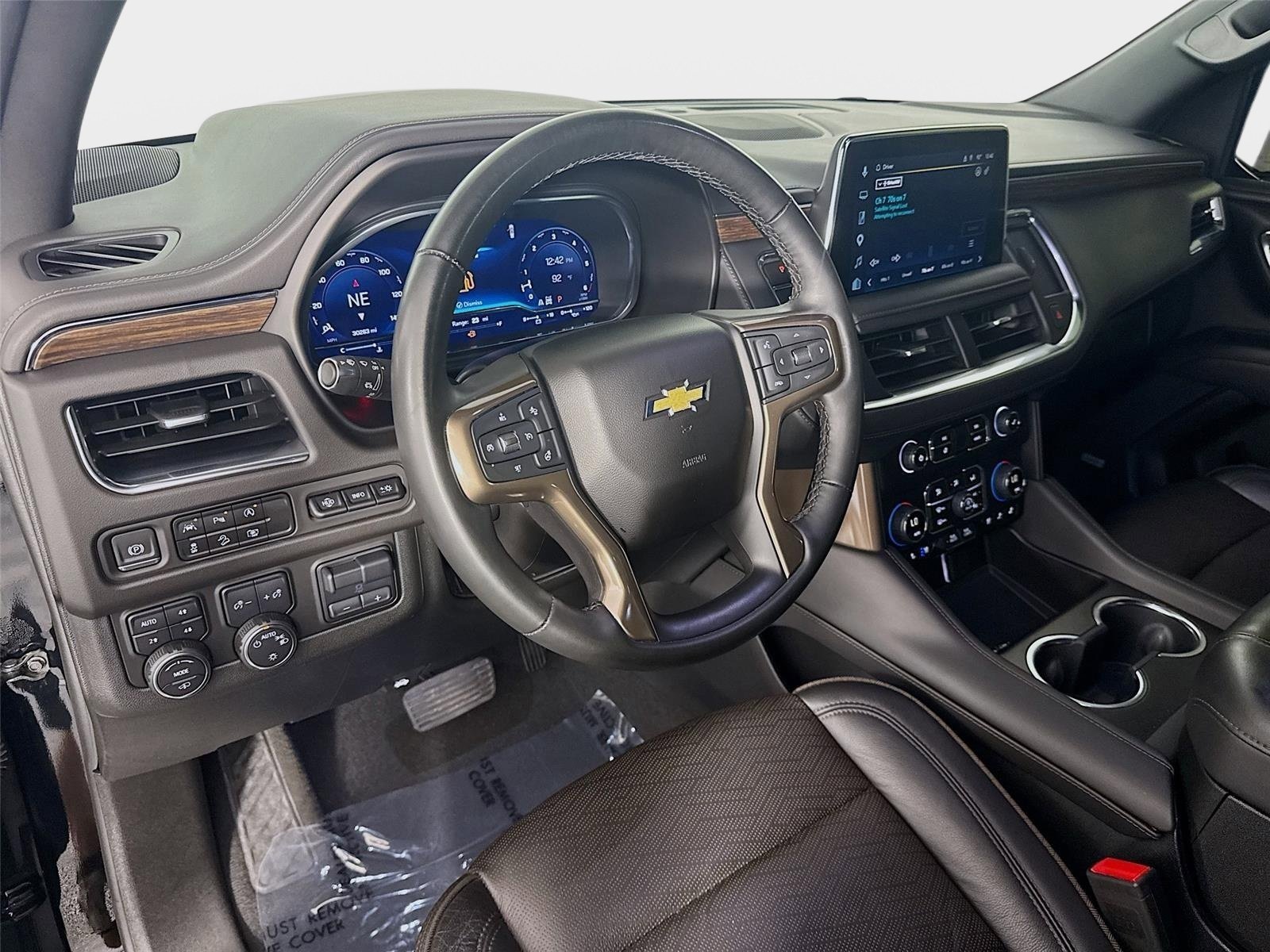Used 2023 Black Chevrolet High Country image 9