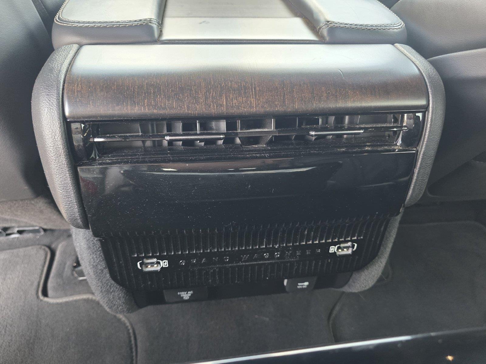 Used 2024 Midnight Sky Jeep 4x4 image 30