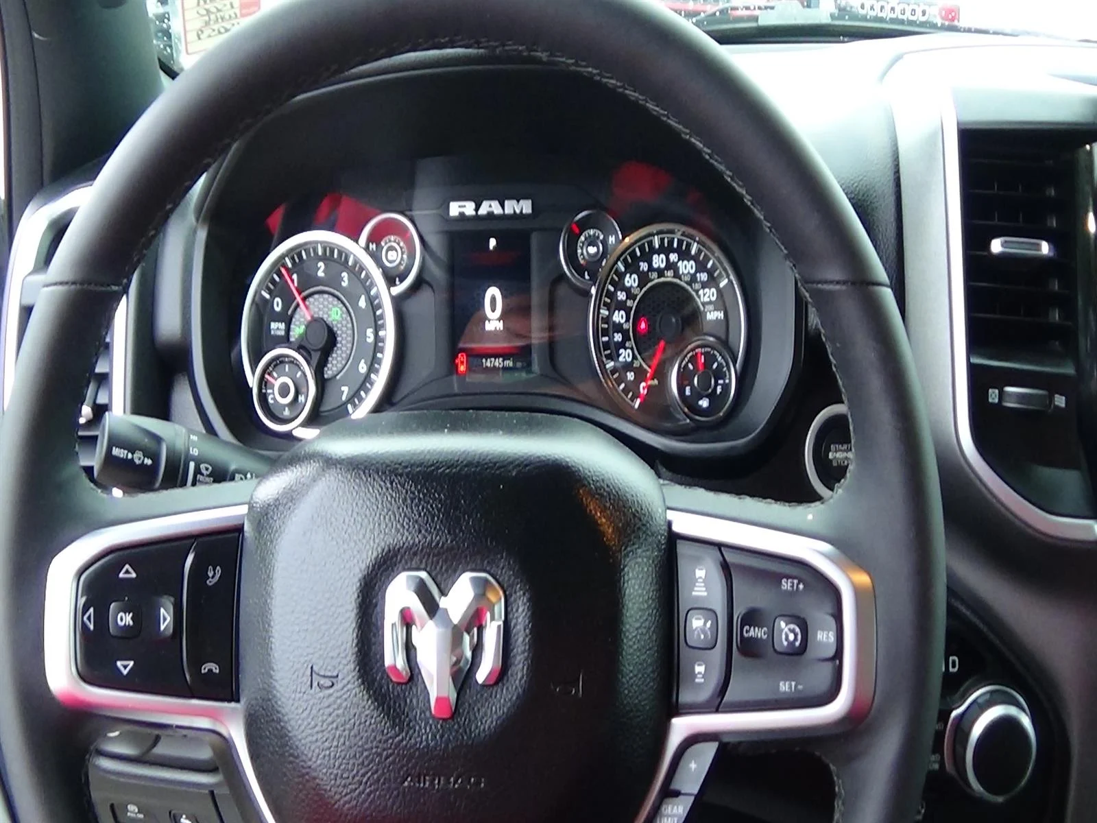 Used 2025 Bright White Clear Coat (pw7) RAM Big Horn image 22