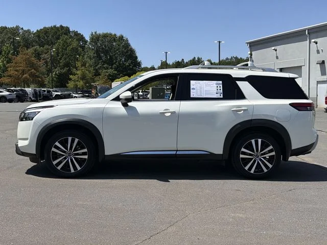 Used 2024 White Nissan Platinum image 10
