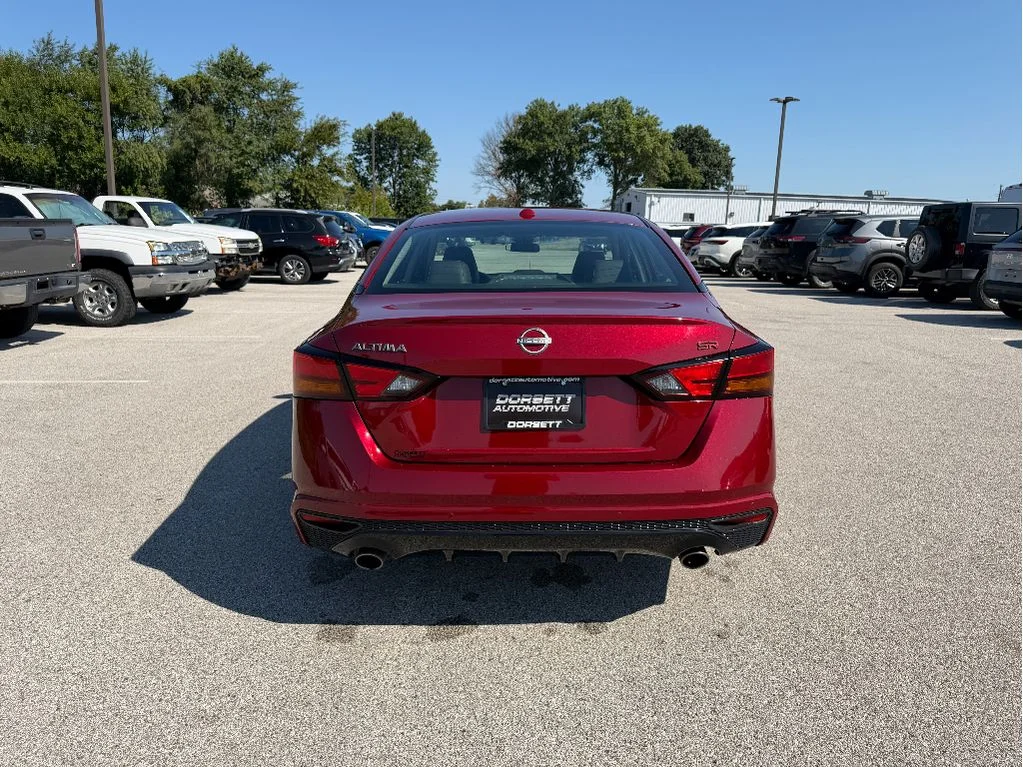 Used 2024 Scarlet Ember Nissan 2.5 SR image 7