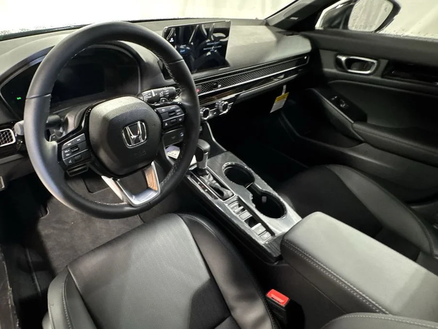 New 2026 Sand Dune Pearl Honda Sport Touring image 3