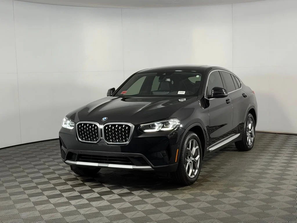 Certified Used 2025 Black BMW xDrive30i image 8