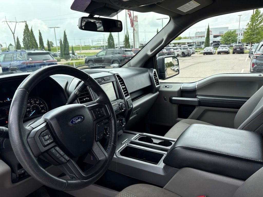 Used 2020 Gray Ford XLT image 4