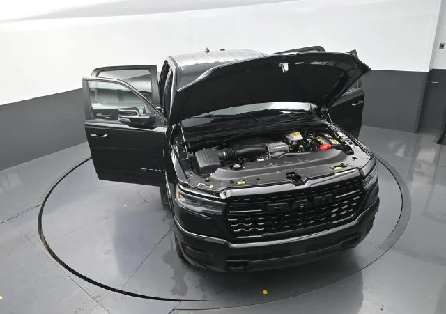 New 2026 Diamond Black Crystal Pearl-Coat Exterior Paint RAM Limited image 31