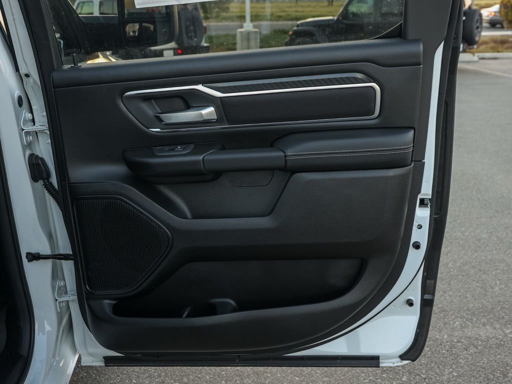 New 2026 Bright White Clear-Coat Exterior Paint RAM Big Horn/Lone Star image 17