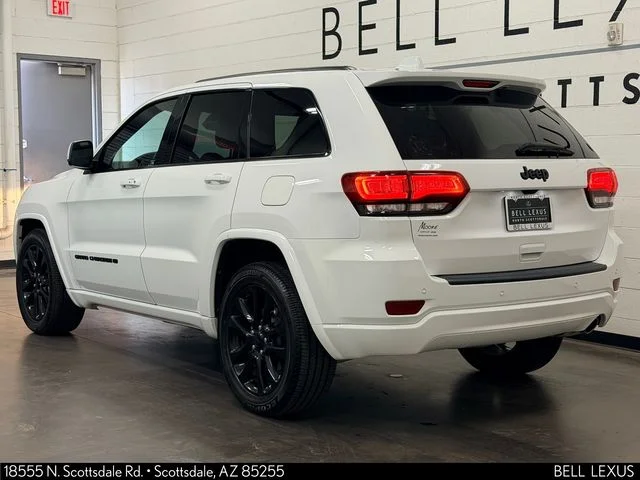 Used 2022 White Jeep Laredo X image 6