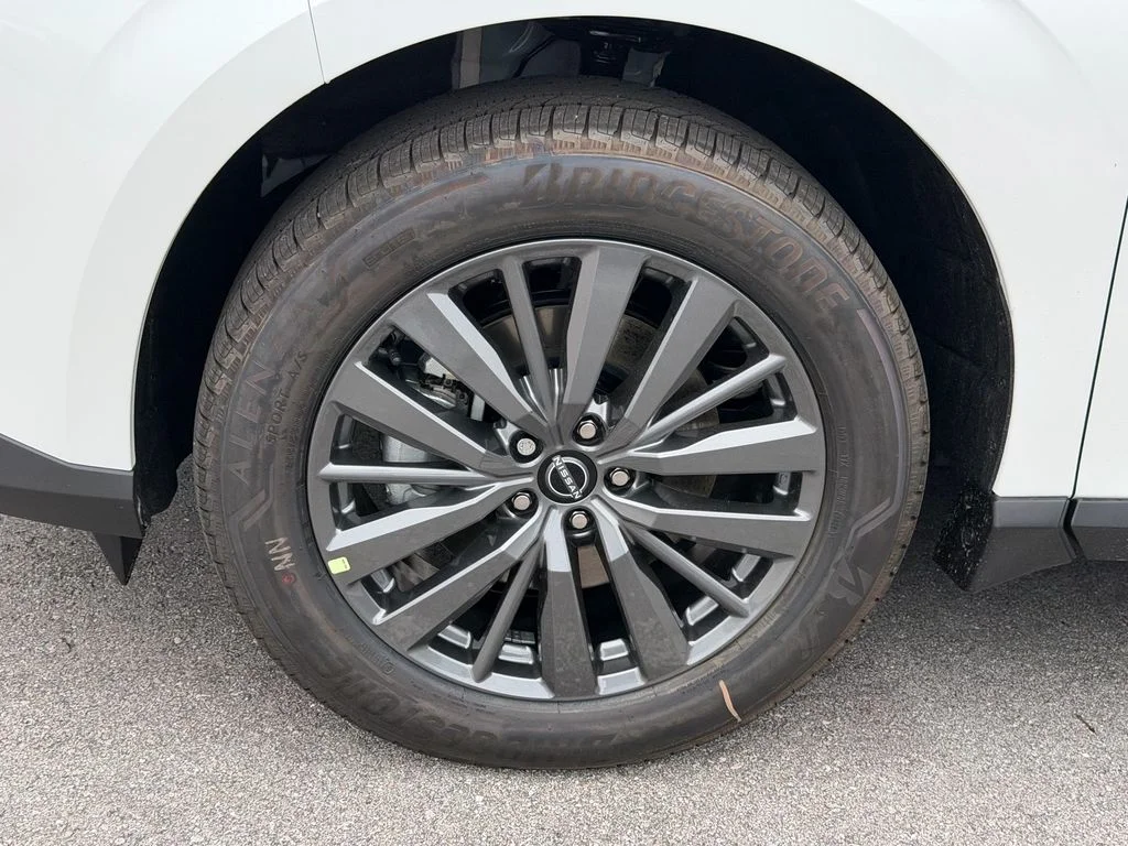 New 2026 Everest White Pearl TriCoat Nissan SL image 3