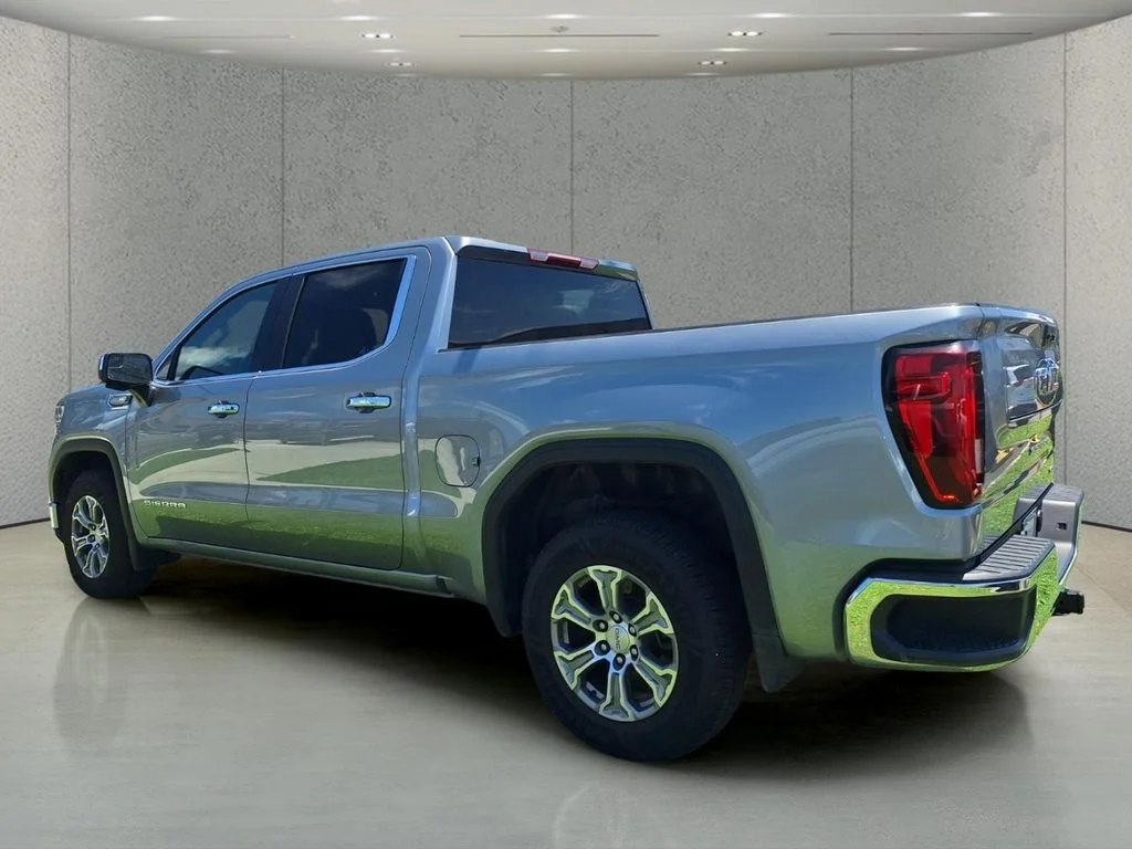 Used 2024 Silver GMC SLT image 7