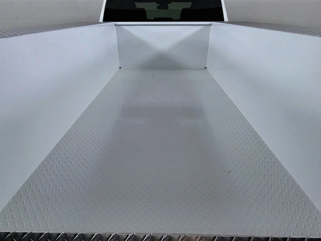 New 2026 Summit White Chevrolet WT image 21
