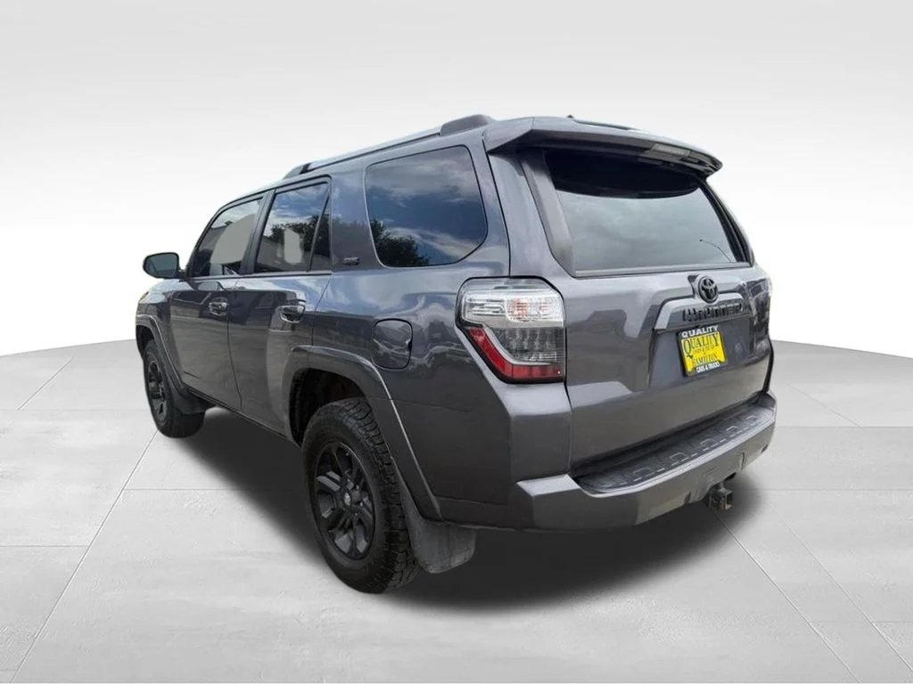 Used 2021 Gray Toyota SR5 image 3