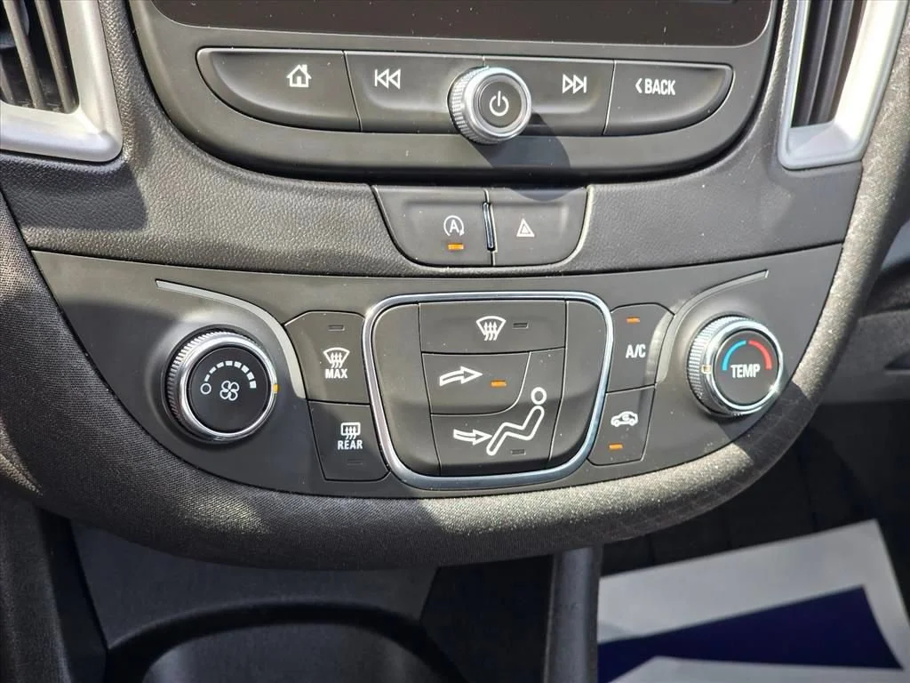Used 2022 Mosaic Black Metallic Chevrolet RS image 18