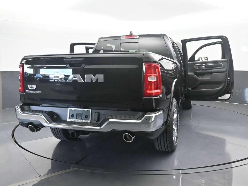 New 2026 Diamond Black Crystal Pearl-Coat Exterior Paint RAM Big Horn/Lone Star image 68
