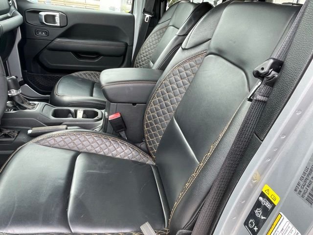 Used 2023 Silver Jeep Sahara 4xe image 10