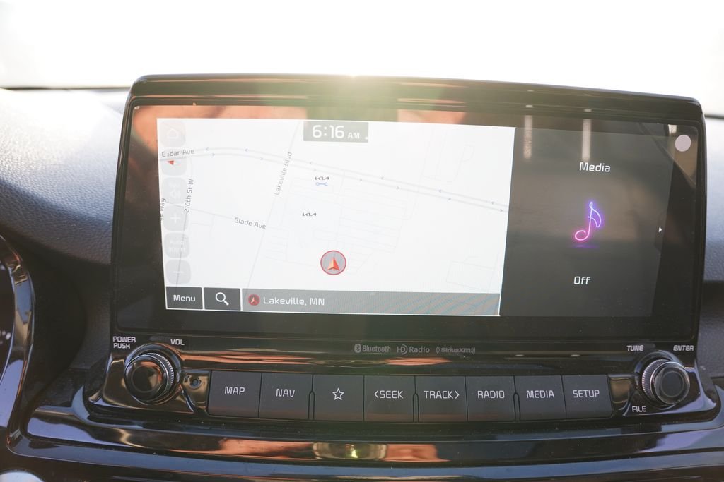 Used 2022 Snow White Pearl Kia EX image 6