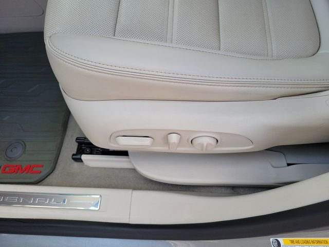 Used 2023 Silver GMC Denali image 15